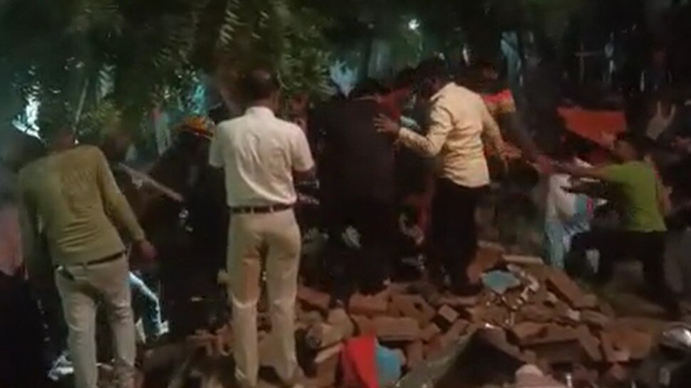 जौनपुर में बड़ा हादसा: देर रात दो मंजिला मकान गिरा, 5 की मौत, 6 की हालत गंभीर, राहत बचाव कार्य जारी