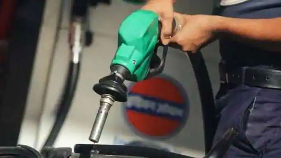 Petrol-Diesel Price Today: देश में पहली बार पेट्रोल 120 और डीजल 110 रुपये लीटर के करीब पहुंचा, जानिए आपके शहर का भाव