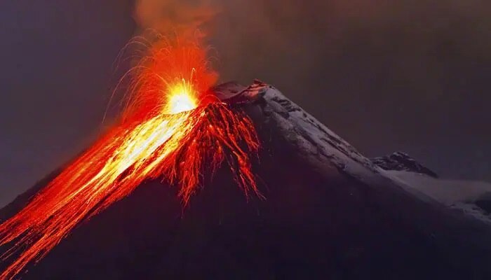 जापान में ज्वालामुखी फटने का डरावना वीडियो आया सामने, देखकर डर जाएंगे आप