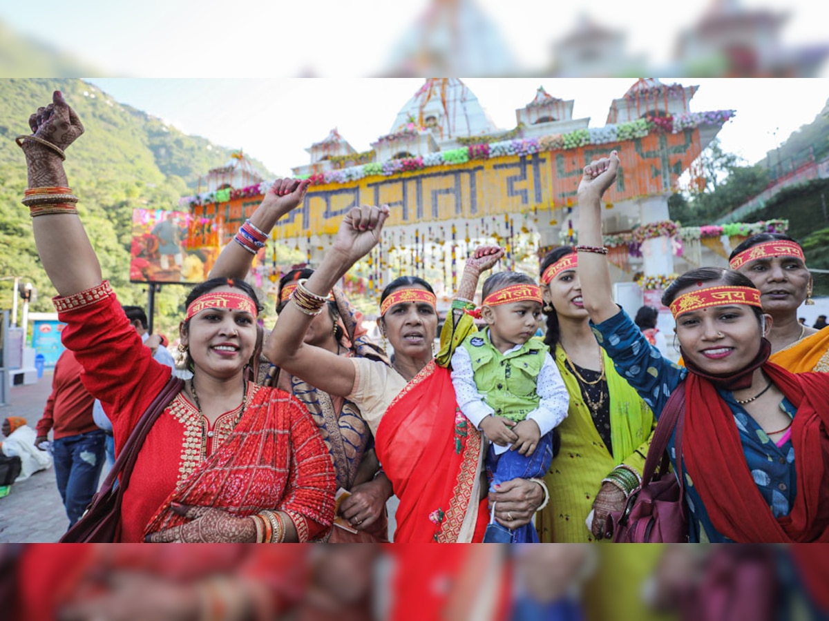 वैष्णो देवी यात्रा पर जाने वाले श्रद्धालुओं के लिए नई गाइडलाइन जारी (फोटो साभार- PTI)