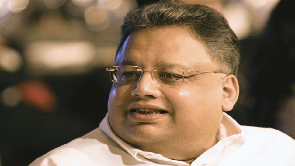 Rakesh Jhunjhunwala ने खेले 2 बड़े दांव! खरीदा 1 साल में 216% रिटर्न देने वाला शेयर, आपने लिया क्या?