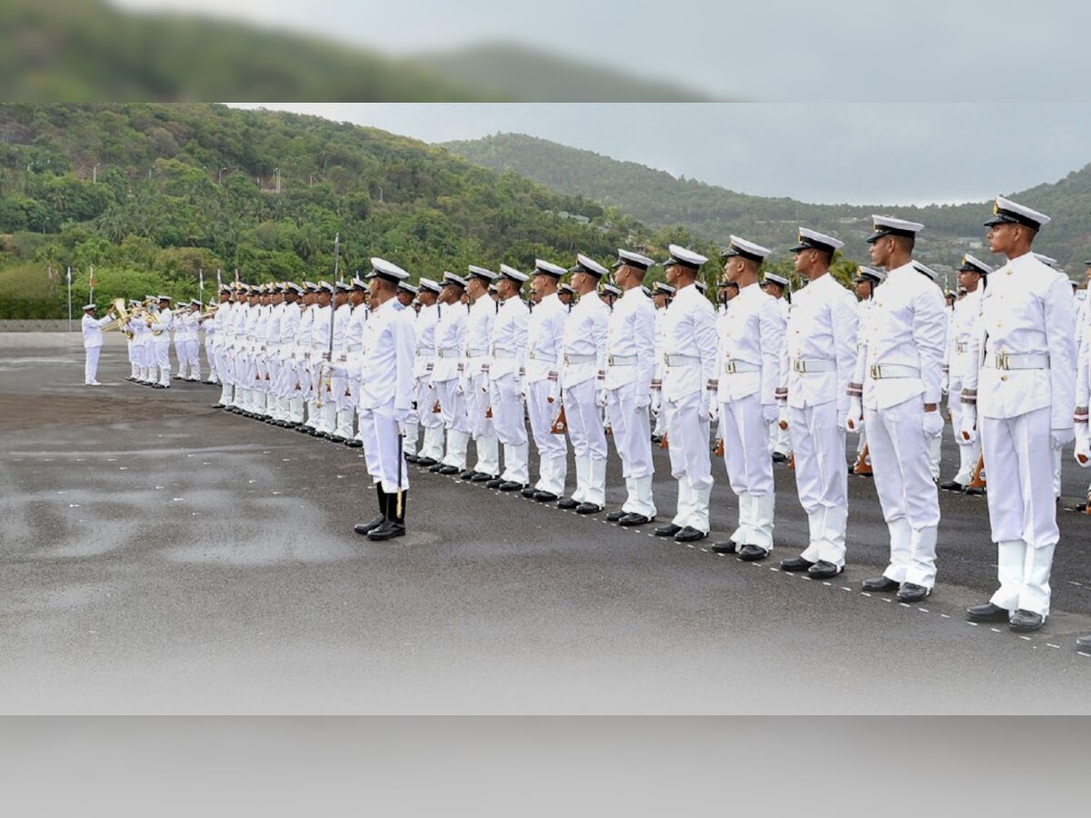 Indian Navy Recruitment 2021: नौसेना में निकलीं बंपर भर्तियां, यहां जानें योग्यता व अन्य डिटेल