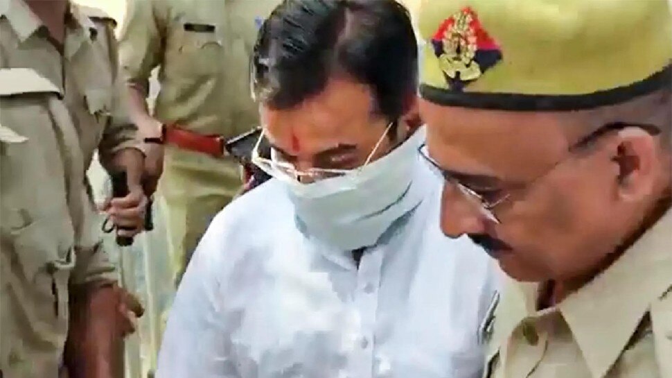लखीमपुर खीरी का आरोपी आशीष अस्पताल में: पुलिस रिमांड के बीच बिगड़ी तबीयत, डेंगू की आशंका