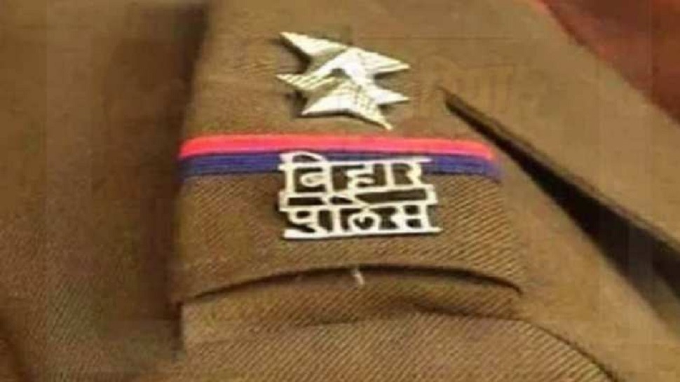 Bihar Police की बड़ी कार्रवाई, सेंट्रल जेल में छापेमारी के दौरान मोबाइल फोन-चार्जर जब्त