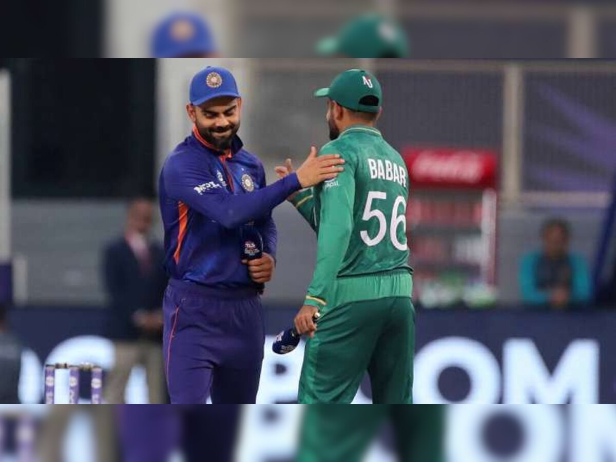 भारत को पाकिस्तान के खिलाफ 10 विकेट से शर्मनाक हार का सामना करना पड़ा.