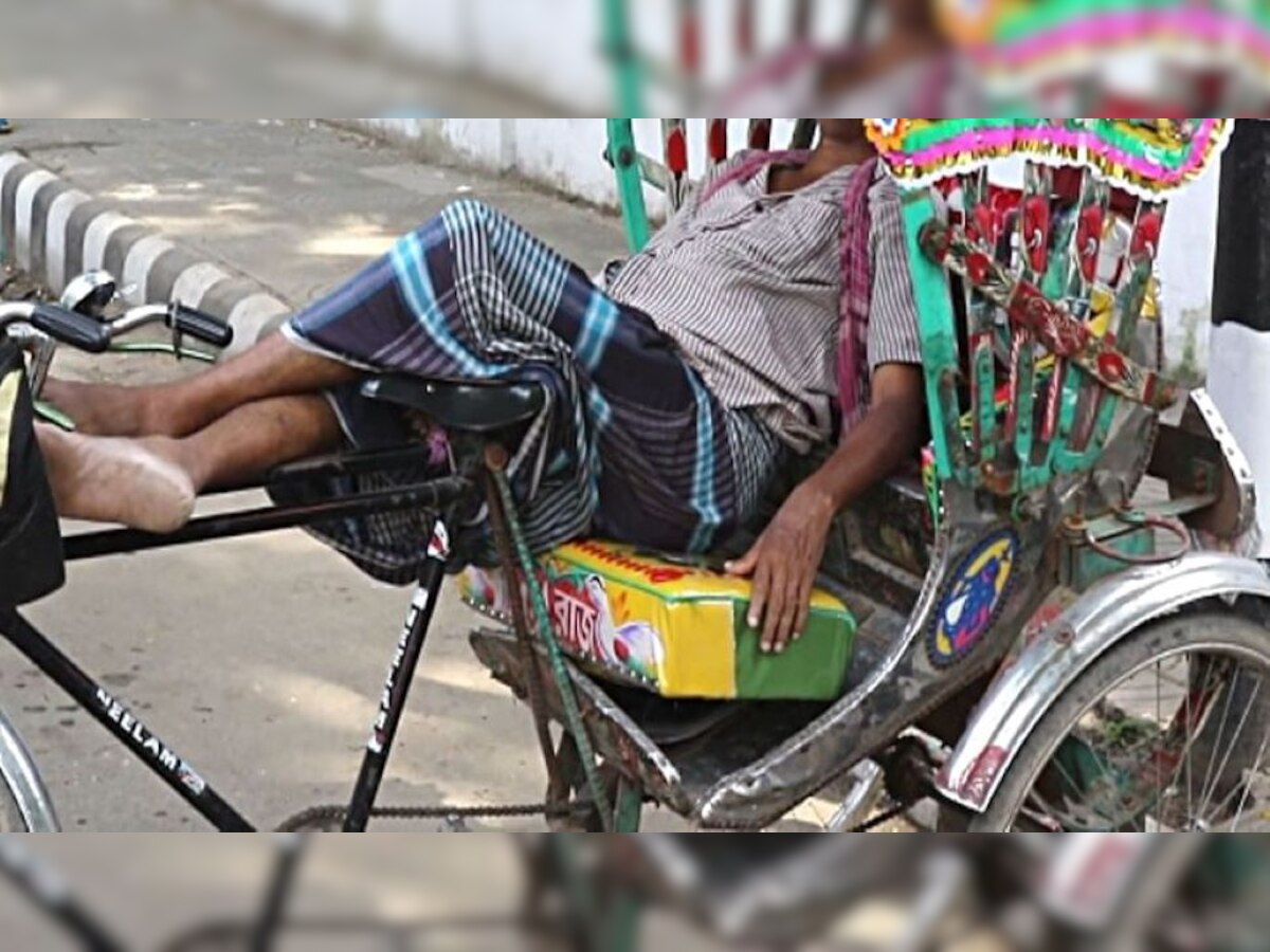 rickshaw puller approaches cops after receiving notice to pay over rs 3