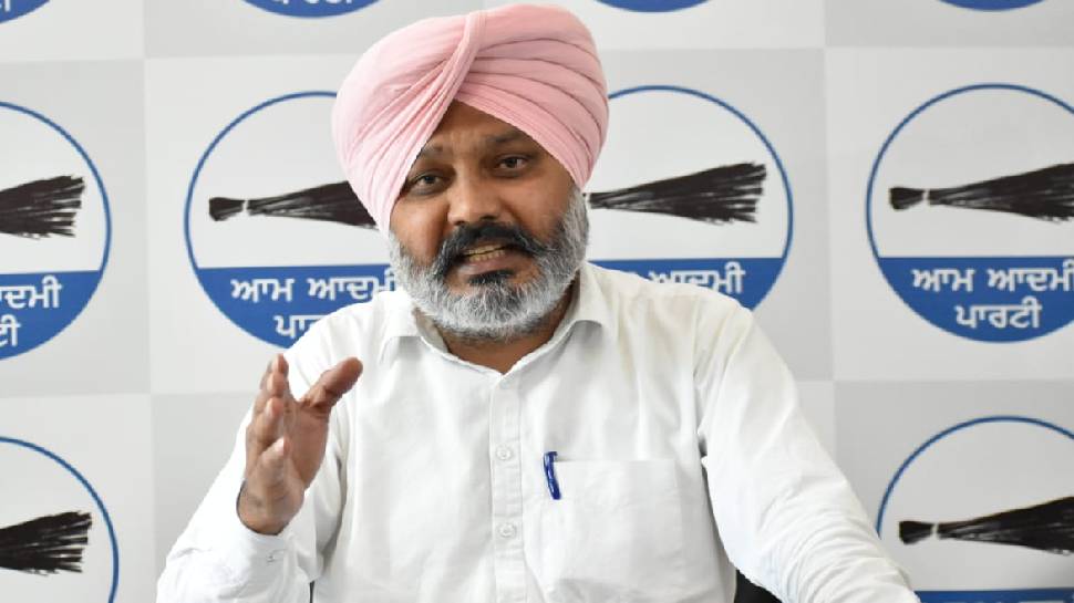 ਮੁੱਖ ਮੰਤਰੀ ਕੈਂਸਰ ਰਾਹਤ ਫੰਡ ਦਾ ਪੈਸਾ ਕੈਂਸਰ ਪੀੜਤਾਂ ਦੇ ਇਲਾਜ ਲਈ ਤੁਰੰਤ ਜਾਰੀ ਕਰਨ ਚਰਨਜੀਤ ਸਿੰਘ ਚੰਨੀ: ਹਰਪਾਲ ਸਿੰਘ ਚੀਮਾ