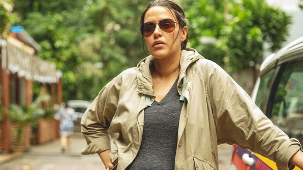 Neha Dhupia ने बच्चे को दूध पिलाते हुए शेयर की PHOTO, इंटरनेट पर मचा बवाल