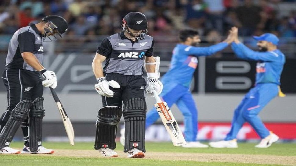 T20 World Cup 2021: टल गई टीम इंडिया की बड़ी टेंशन! अगले मैच से बाहर होगा न्यूजीलैंड का ये घातक बल्लेबाज