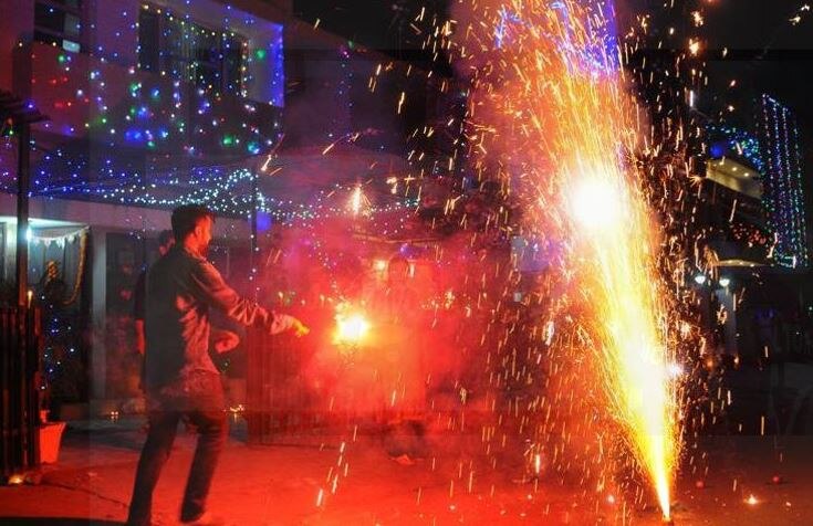 पटाखों पर बैन किसी त्योहार के खिलाफ नहीं, जिंदगी बचाने के लिए ये जरूरी : सुप्रीम कोर्ट