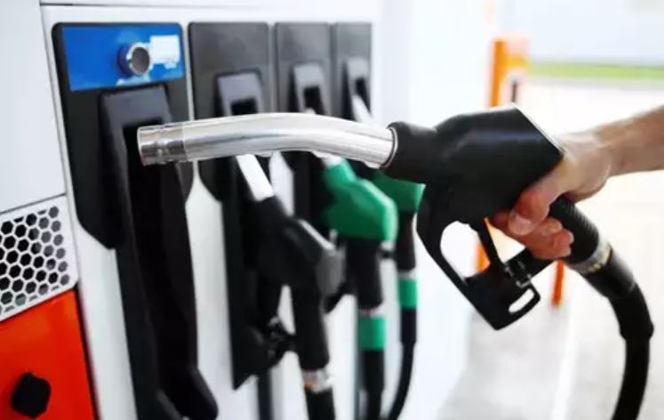 Petrol-Diesel Price Today: फिर पड़ी महंगाई की मार, जानिए आज क्या हैं पेट्रोल-डीजल के दाम