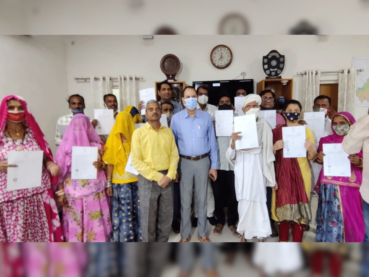 अंतर सिंह नेहरा ने पाक विस्थापित लोगों को भारतीय गणतंत्र की नागरिकता के प्रमाण पत्र प्रदान किए