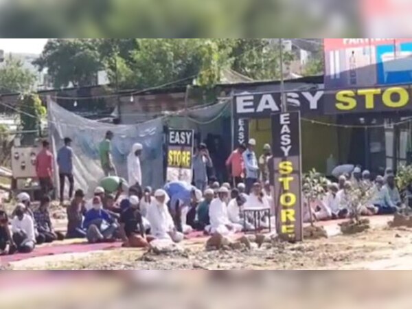 गुरुग्राम: अब इन आठ जगहों पर खुले में नहीं पढ़ी जाएगी नमाज, प्रशासन ने आदेश लिया वापस