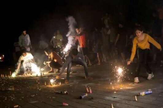 दिवाली पर इन सेफ्टी टिप्स को जानना जरूरी है, आग-प्रदूषण से बच जाएंगे