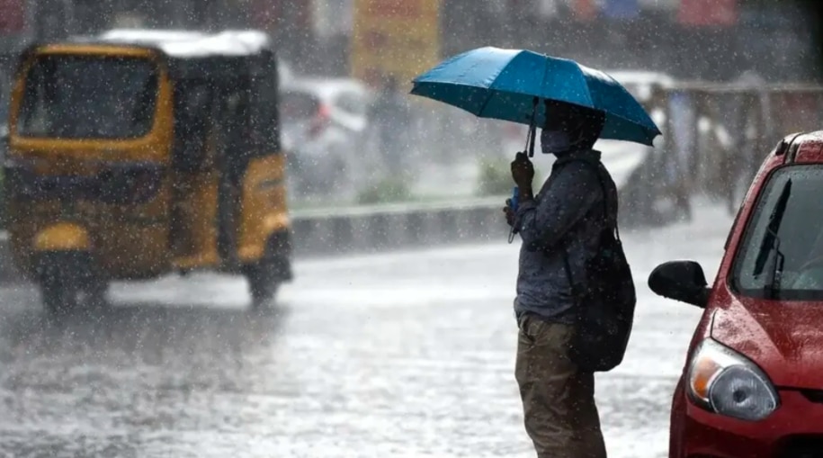 Tamilnadu: बारिश ने किरकिरा किया दिवाली का मजा, खत्म हुआ कई लोगों का उत्साह