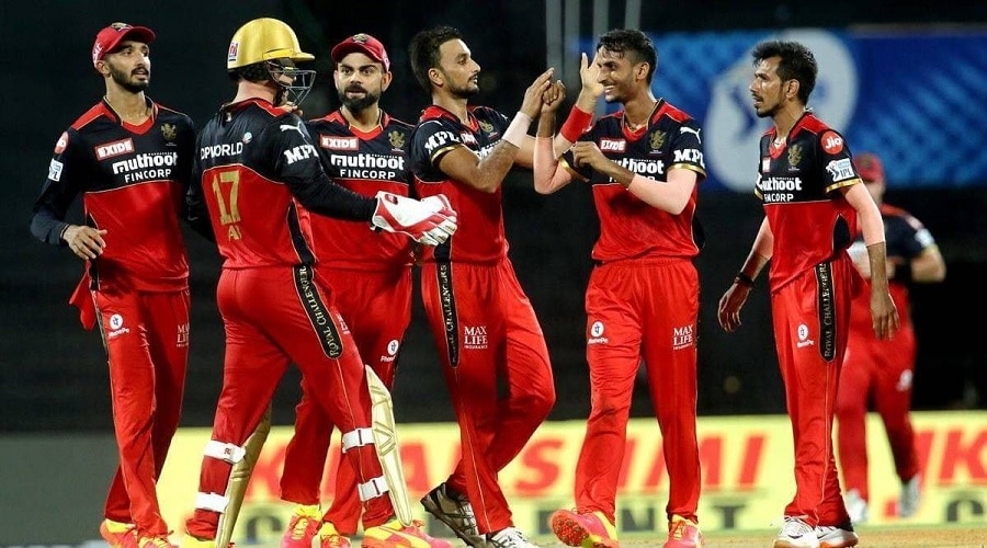 विराट कोहली के हटते ही RCB में बड़ा बदलाव, हेड कोच को कर दिया बर्खास्त