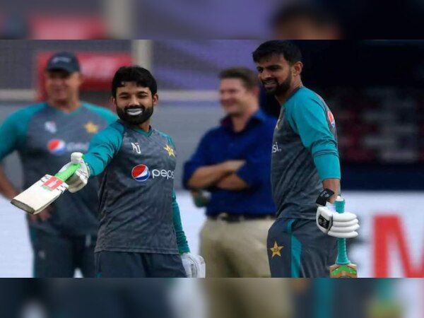 AUS के साथ मुकाबले से पहले PAK के लिए बुरी खबर, रिजवान-मलिक के खेलने पर संदेह, जानिए क्या है मामला