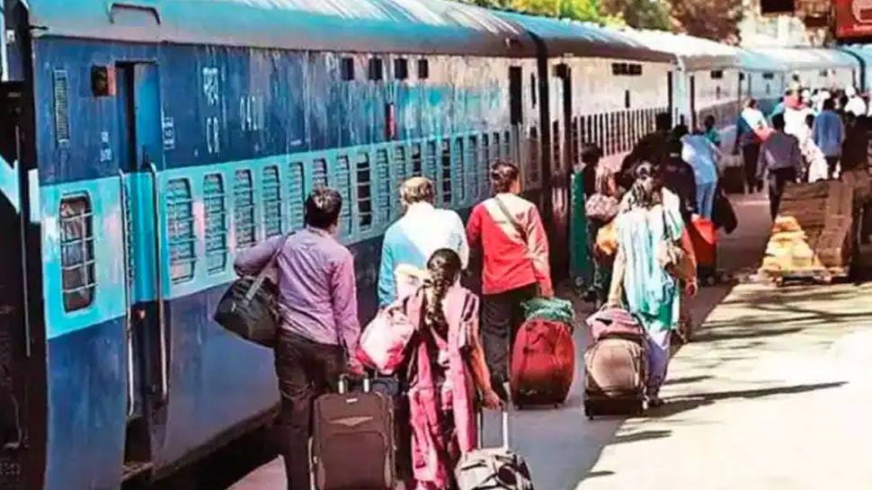 Indian Railways: पहले की तरह रेलवे का सफर फिर से चालू, कोरोना काल की स्पेशल ट्रेनों का दौर खत्म