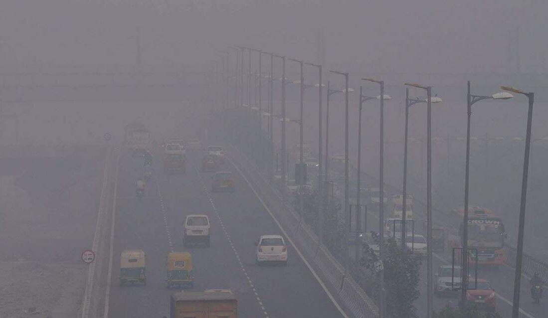 प्रदूषण पर सुप्रीम कोर्ट सख्त, कहा- हर कोई किसान को ठहरा रहा जिम्मेदार, यह आपात स्थिति