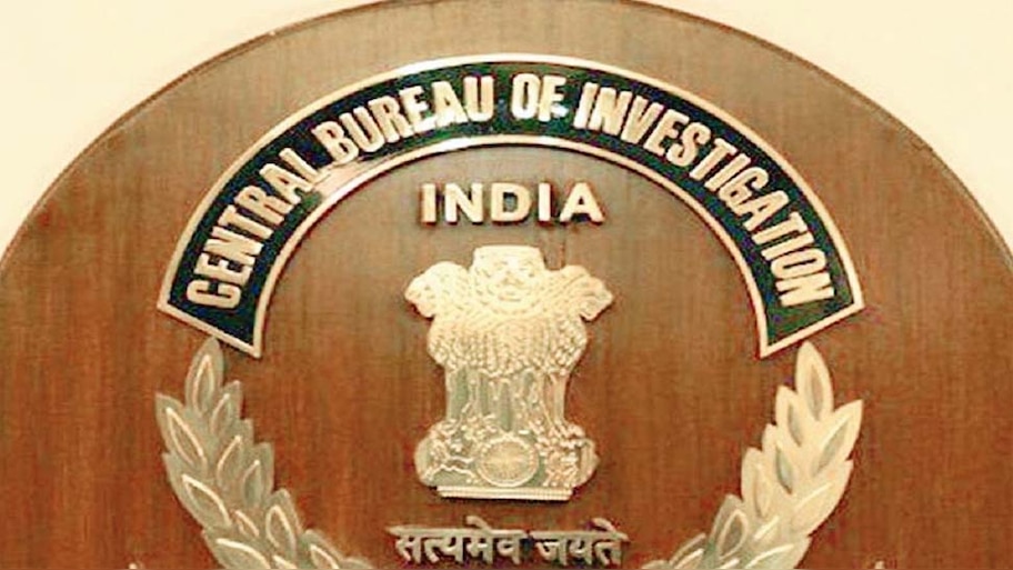 सरकार ने CBI और ED के निदेशकों का बढ़ाया कार्यकाल; TMC ने कहा- पालतू तोते के लिए संसद की अनदेखी   