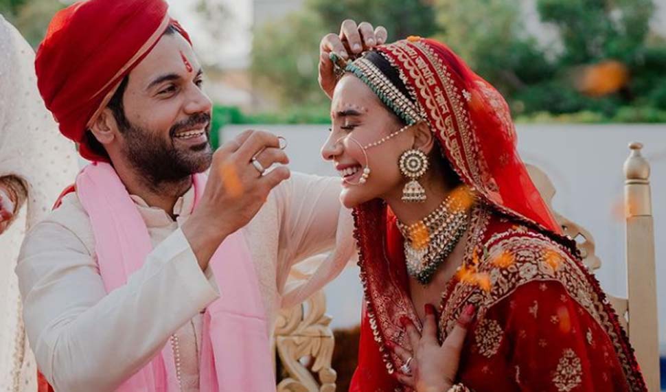 शादी के बंधन में बंधे Raj Kumar Rao और Patralekha;11 साल से एक दूसरे को कर रहे थे डेट, देखें, PHOTOS शादी के बंधन में बंधे Raj Kumar Rao और Patralekha;11 साल से एक दूसरे को कर रहे थे डेट, देखें, PHOTOS