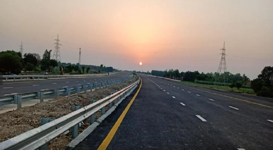 Purvanchal Expressway: पीएम आज करेंगे पूर्वांचल एक्सप्रेसवे का लोकार्पण, इन शहरों से होकर गुजरेगा