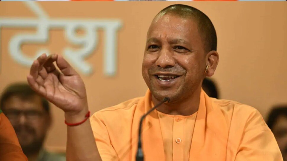 UP Free Tablet Smartphone Yojana: योगी सरकार दिसबंर में छात्रों को दे सकती है टैबलेट और स्मार्टफोन, जाने खूबियां