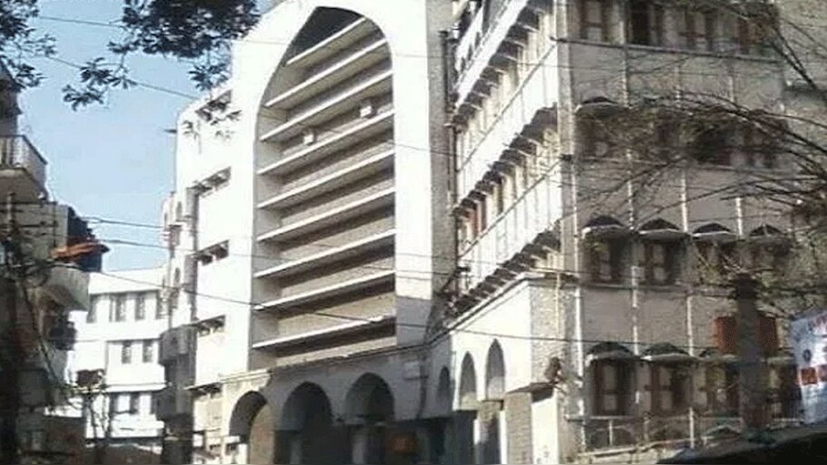 Nizamuddin Markaz को खोलने की अर्ज़ी: कोर्ट ने दिल्ली पुलिस, वक्फ बोर्ड को दिया ये आदेश