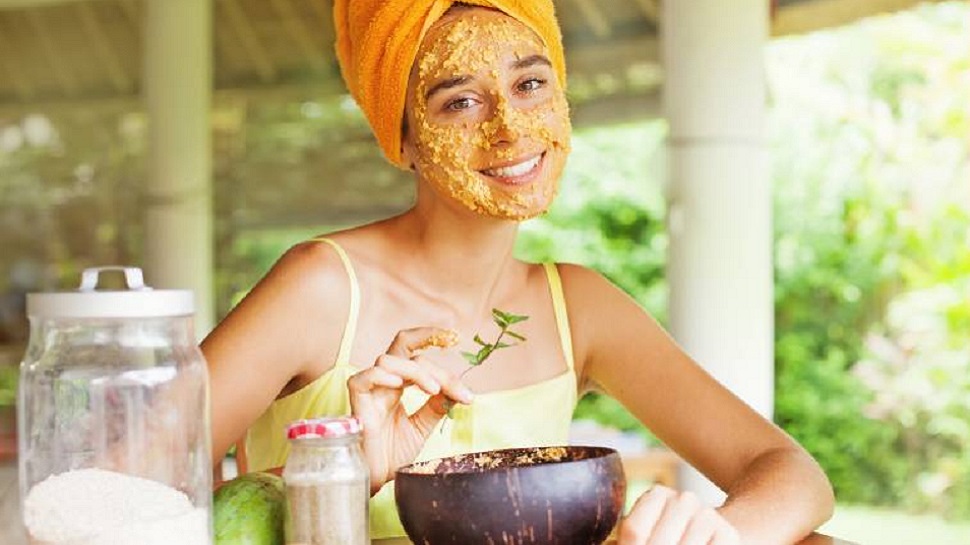 Besan Face wash: बेसन से चेहरा धोना है ज्यादा फायदेमंद, ऐसे करेंगे इस्तेमाल तो फेस पर आएगा ग्लो