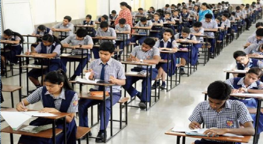 CBSE के छात्र इस मोड में नहीं दे पाएंगे परीक्षाएं, सुप्रीम कोर्ट ने दिया बड़ा फैसला