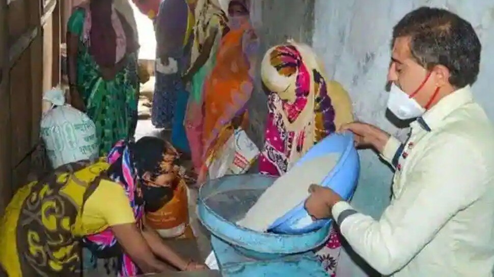 अलीगढ़ प्रशासन ने फ्री अनाज के लिए जरूरी किया ये डॉक्यूमेंट, चेक करें आपके पास है या नहीं