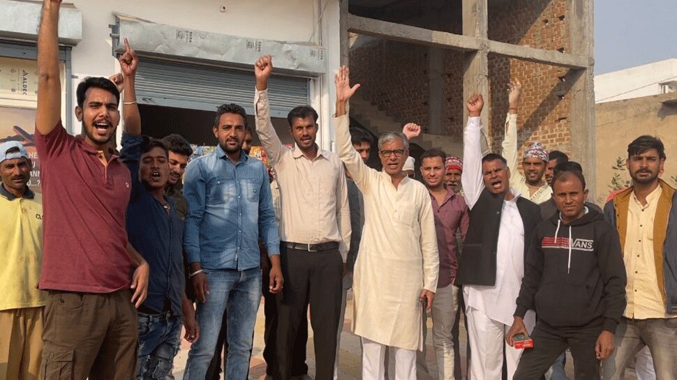 Jhunjhunu: कृषि कानून वापस लेने की खुशी जारी, किसान नेता सज्जन पूनियां ने की आतिशबाजी