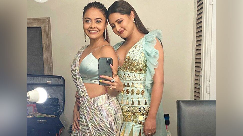 Bigg Boss 15 में लगेगा ग्लैमर का तड़का, Rashmi Desai और Devoleena Bhattacharjee की होगी वाइल्ड कार्ड एंट्री?
