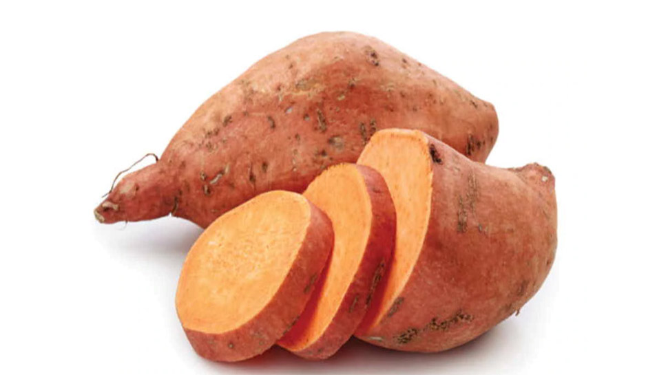 Benefits of Sweet Potato/Shakarkand: सर्दियों की सौगात है शकरकंद, जानें 5 बड़े फायदे Benefits of Sweet Potato/Shakarkand: सर्दियों की सौगात है शकरकंद, जानें 5 बड़े फायदे
