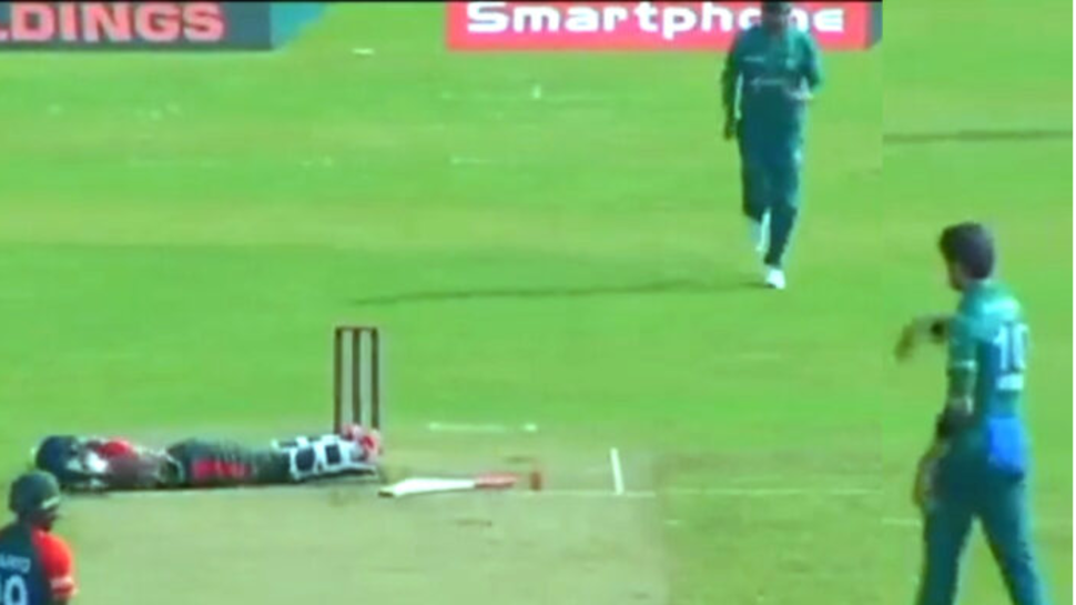 VIDEO: बांग्लादेशी से छक्का खाने के बाद तिलमिला उठे शाहीन अफरीदी, गुस्से में की ये शर्मनाक हरकत VIDEO: बांग्लादेशी से छक्का खाने के बाद तिलमिला उठे शाहीन अफरीदी, गुस्से में की ये शर्मनाक हरकत