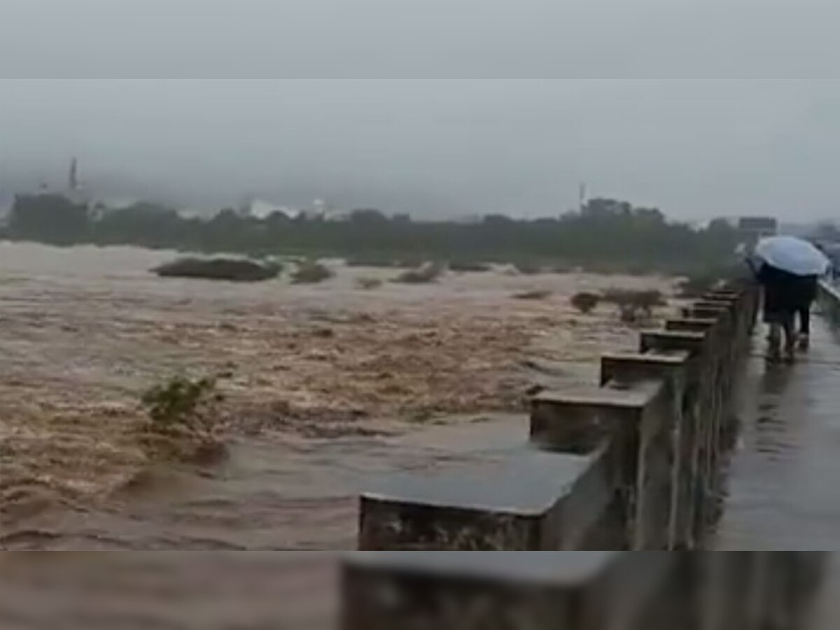 Flodd situation andhra pradesh, ysr chief and cm jagan mohan reddy took ...