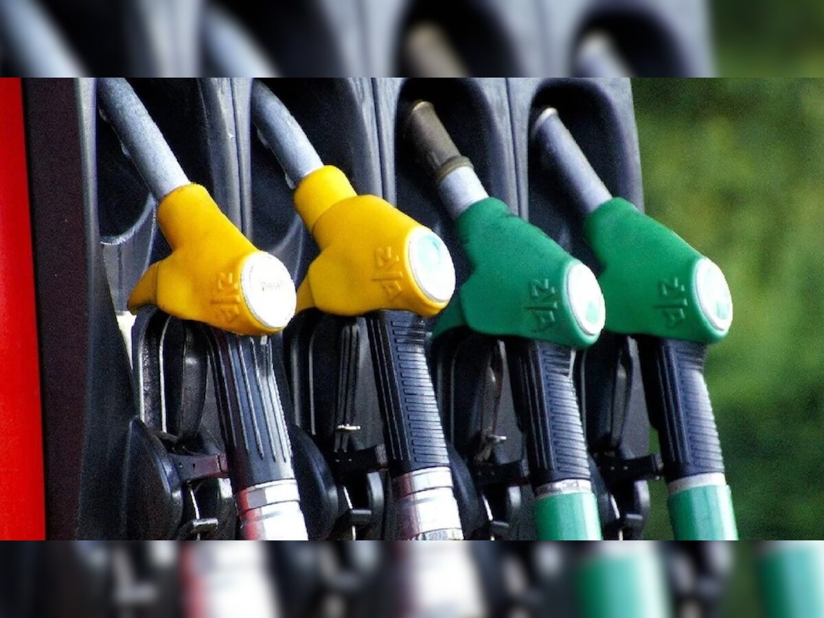 Petrol-Diesel Price: तेल कंपनियों ने जारी किए पेट्रोल-डीजल के नए रेट, बस एक SMS से घर बैठे हो जाएगा काम