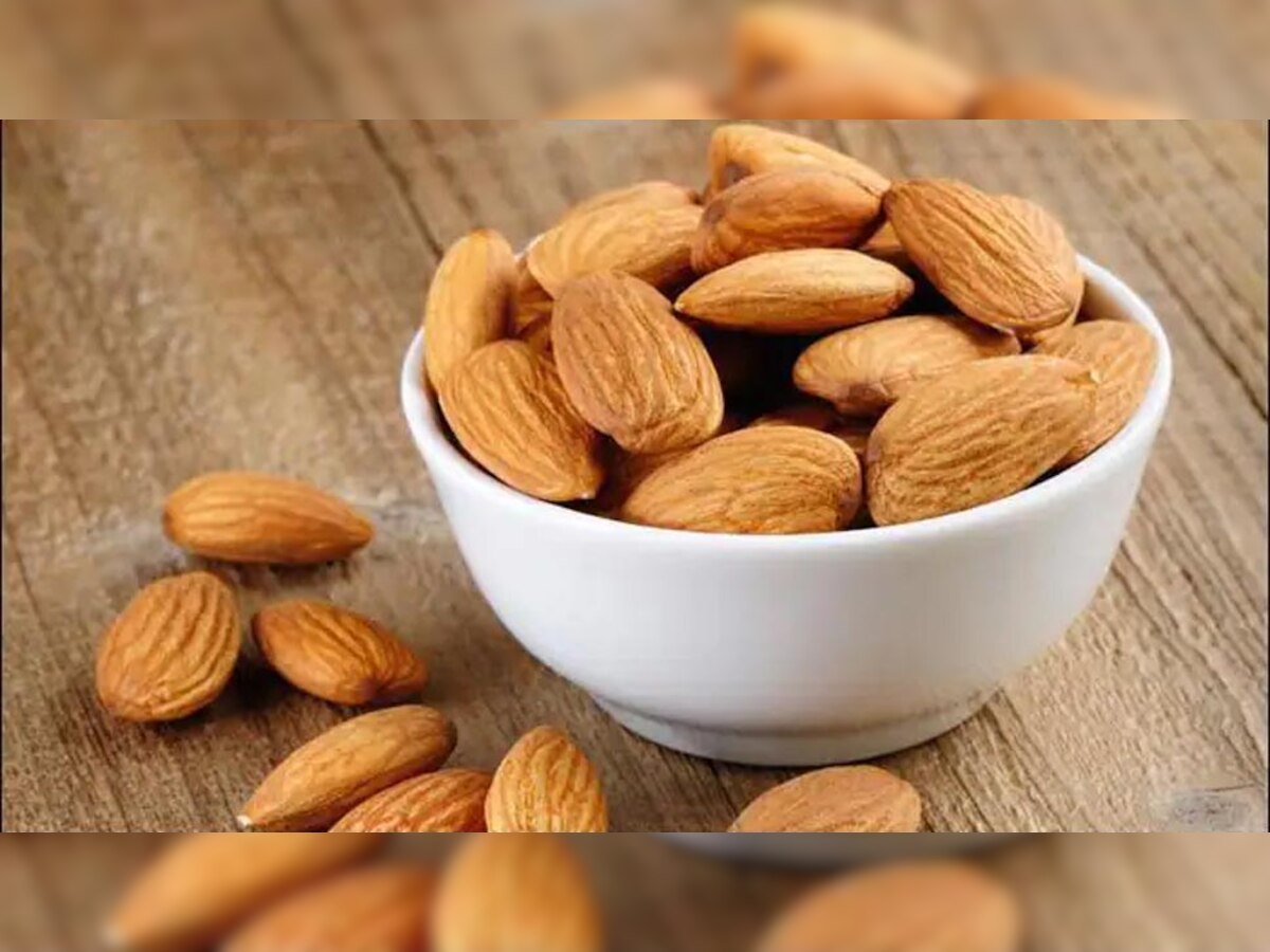 Almonds: इन समस्याओं में भूलकर न खाएं बादाम, खाया तो पछताएंगे 