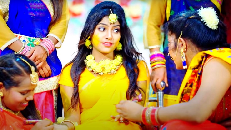 Shilpi Raj और Maahi की जोड़ी के इस लेटेस्ट सॉन्ग 'हाथ में मेंहदी रचा द' ने मचा रखा है धमाल Shilpi Raj और Maahi की जोड़ी के इस लेटेस्ट सॉन्ग 'हाथ में मेंहदी रचा द' ने मचा रखा है धमाल
