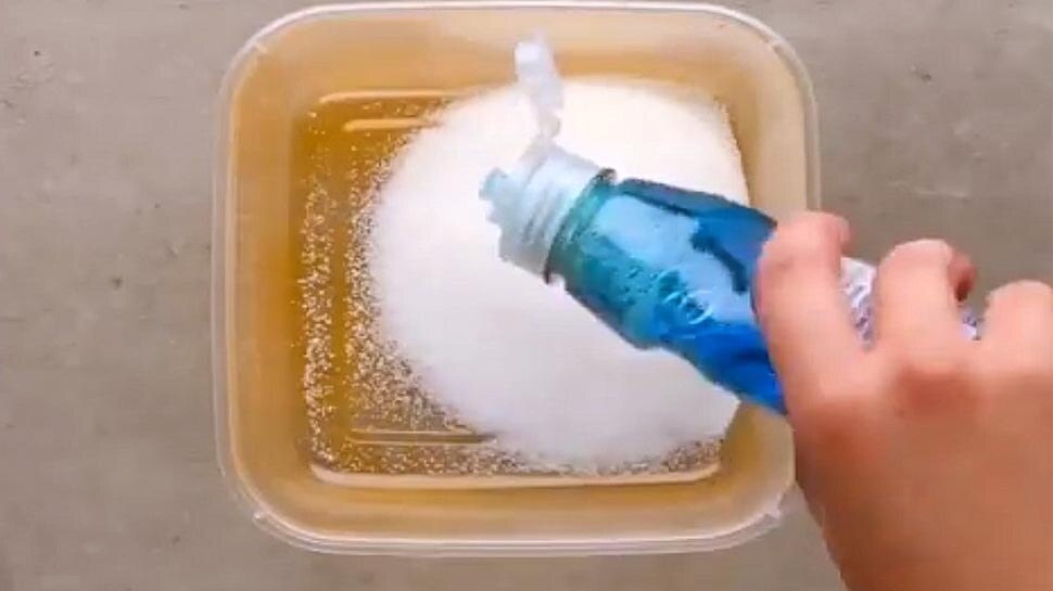 How to Remove oil and Turmeric Stains from Plastic jars प्लास्टिक के