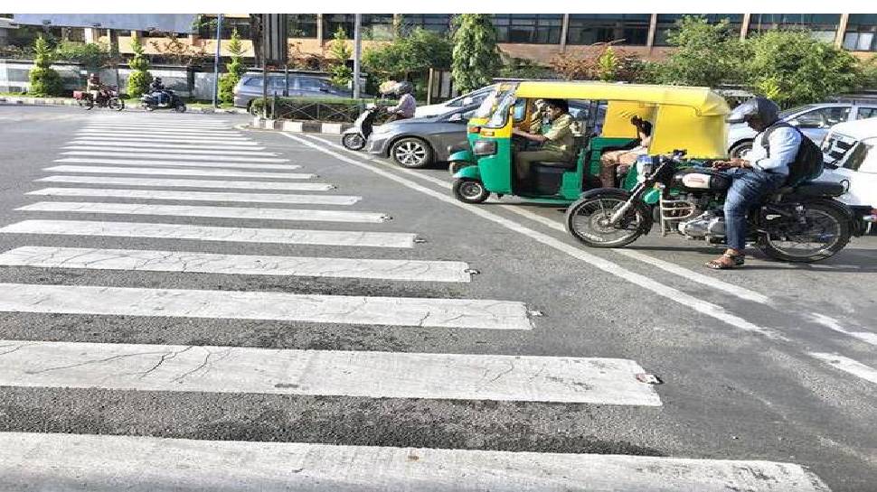 सावधान! Red Signal के दौरान Zebra Crossing क्रॉसिंग पर टायर भर रख दिया तो कटेगा चालान