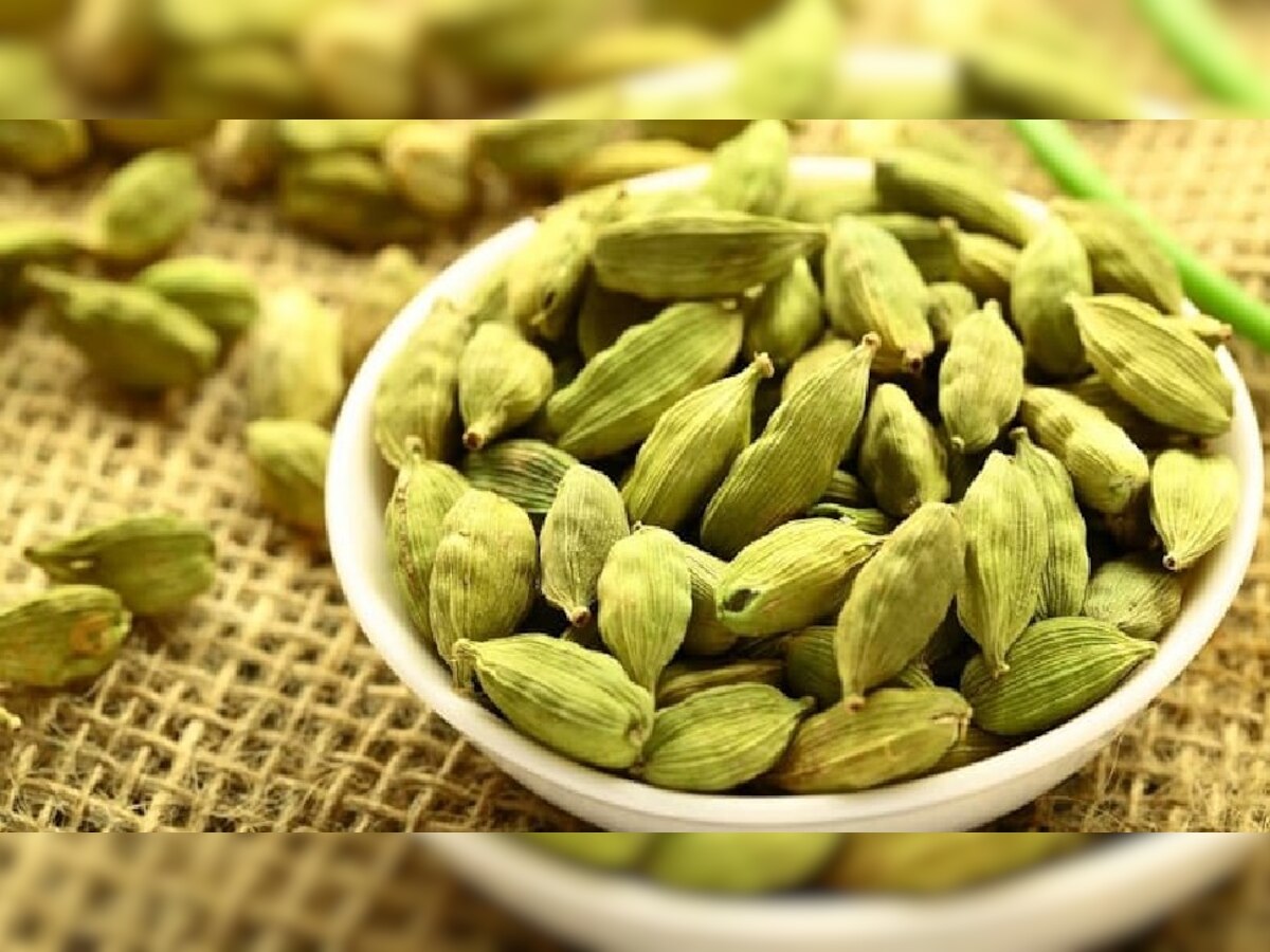 (Benefits of consuming cardamom)