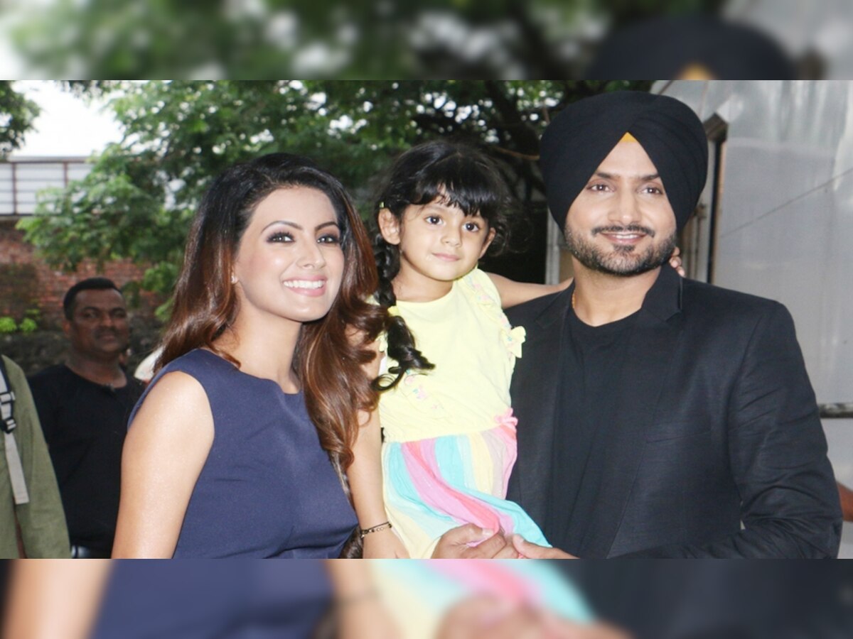 Harbhajan Singh With His Wife and Daughter