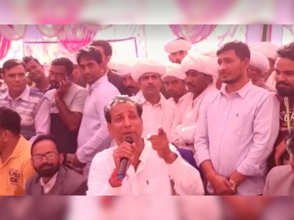 मंत्री जी बोले- 'Hema Malini नहीं Katrina Kaif के गालों जैसी होनी चाहिए सड़कें', VIDEO