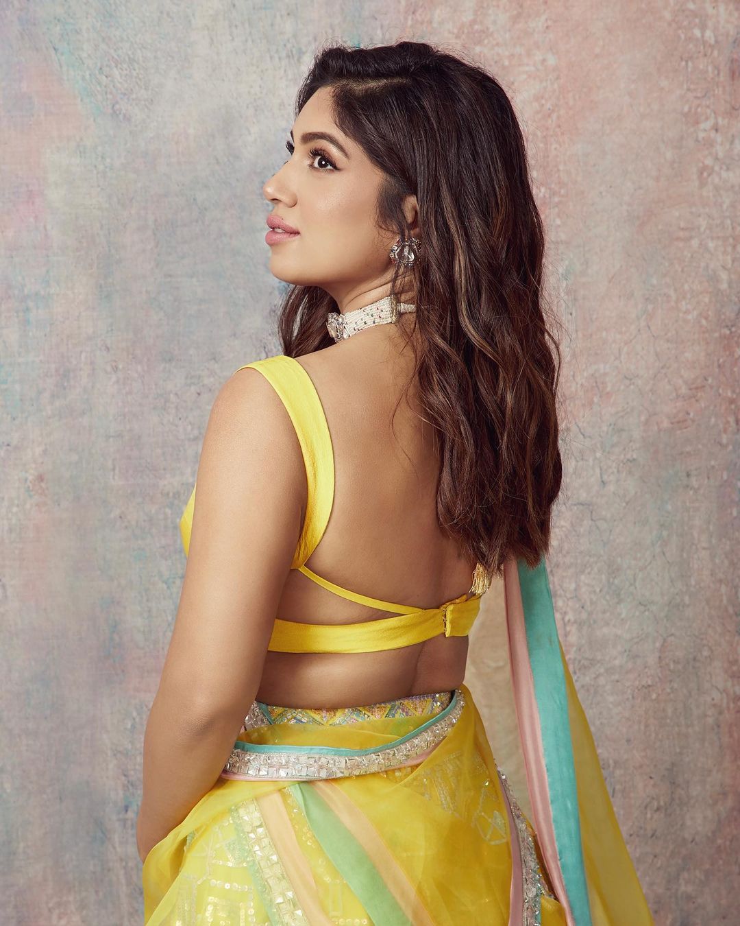 Bhumi Pednekar Bold Photos In Saree Made Fans Go Crazy On Socail Media Flaunts Clevage