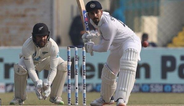 IND vs NZ: विकेट को तरसते दिखे भारतीय गेंदबाज, अय्यर ने बनाया कीर्तिमान