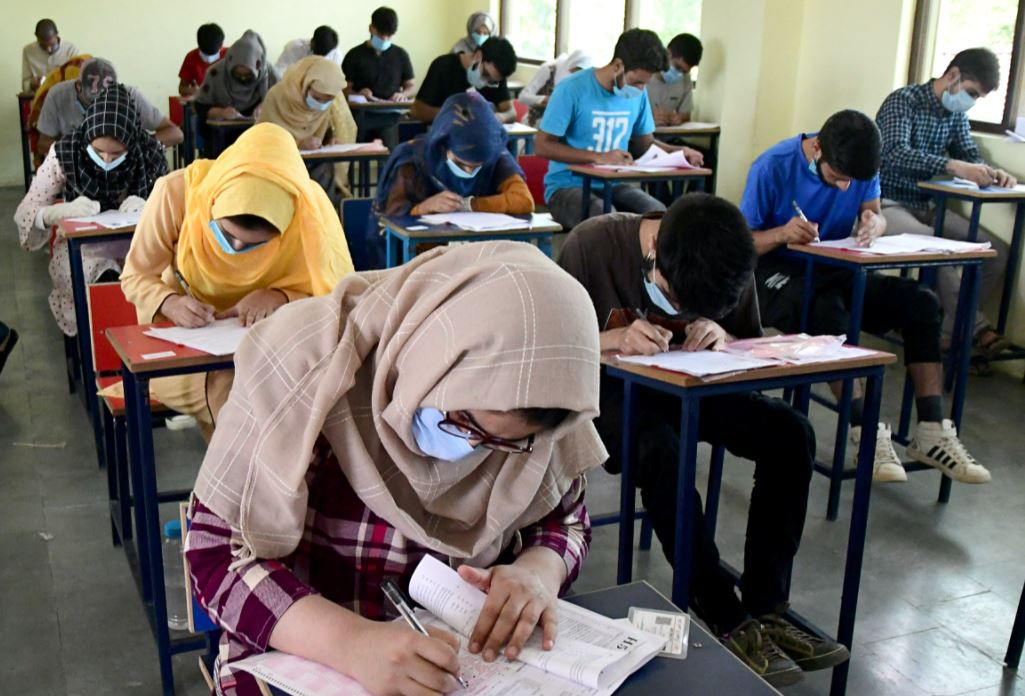 Neet Counselling 2021: काउंसलिंग में देरी को लेकर डॉक्टर्स ने किया प्रदर्शन, बताई दिक्कतें