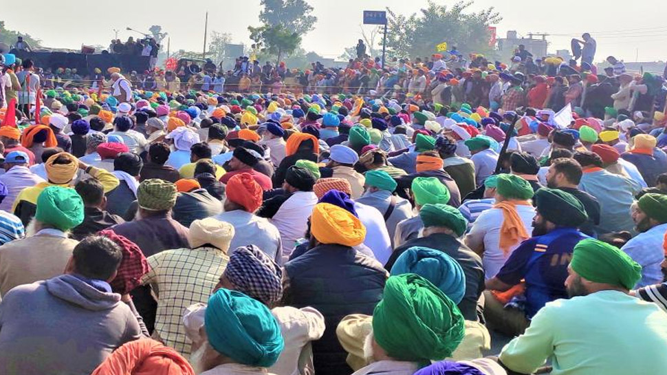 Singhu Border पर किसानों की मीटिंग हुई खत्म; लिया गया यह अहम फैसला Singhu Border पर किसानों की मीटिंग हुई खत्म; लिया गया यह अहम फैसला