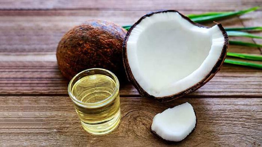 Benefits of Coconut Oil: 'नारियल तेल' के हैं सैकड़ों फायदे; पढ़कर रह जाएंगे हैरान