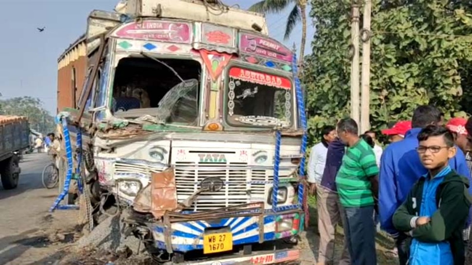 भयानक हादसा! शव लेकर श्मशान जा रहे वाहन ने ट्रक को पीछे से मारी टक्कर, 18 की मौत